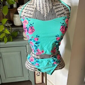 Floral woman’s two Piece Swimsuit